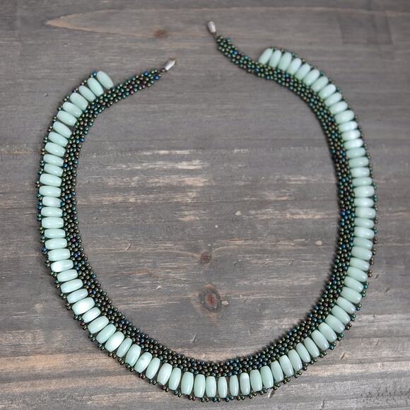Handmade Green Cat's Eye Quartz Beaded Necklace 17" Iridescent Glass Beads - Picture 2 of 4
